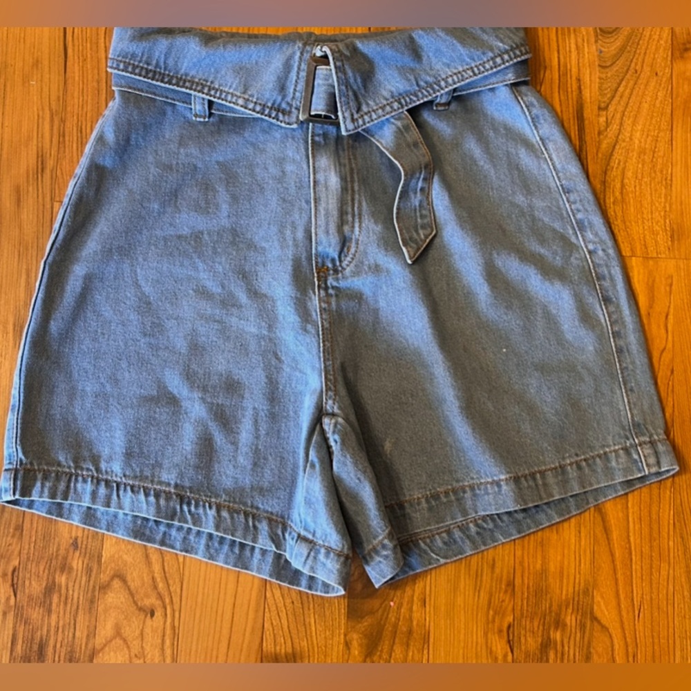 Le Lis Women's Denim paper Bag Waist Shorts